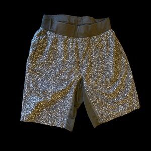 Lululemon Short Men’s Mix Match Asphalt Grey Black Print Sz Small